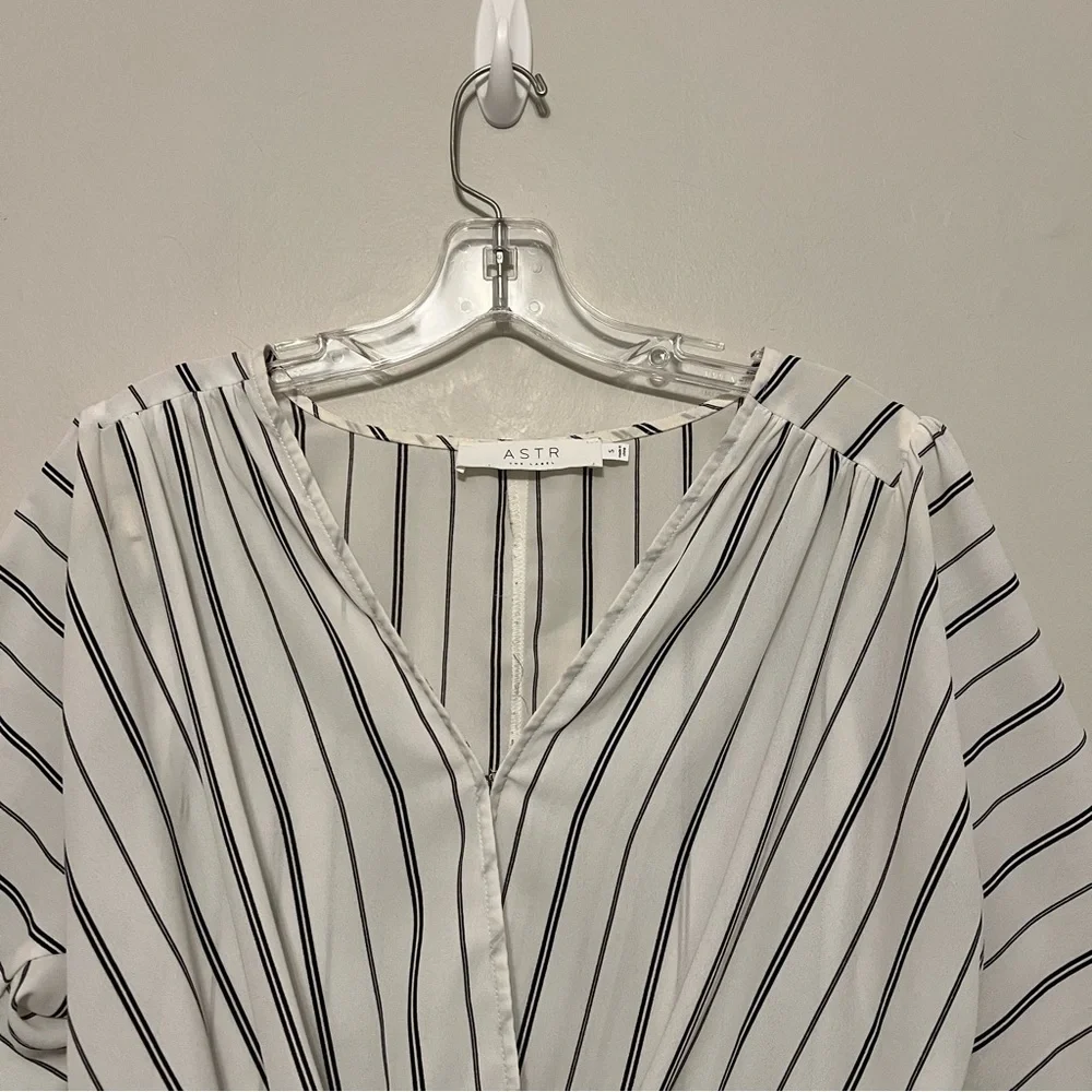 ASTR The Label‎ Women's Striped Wrap Front Bodysuit White Black Small